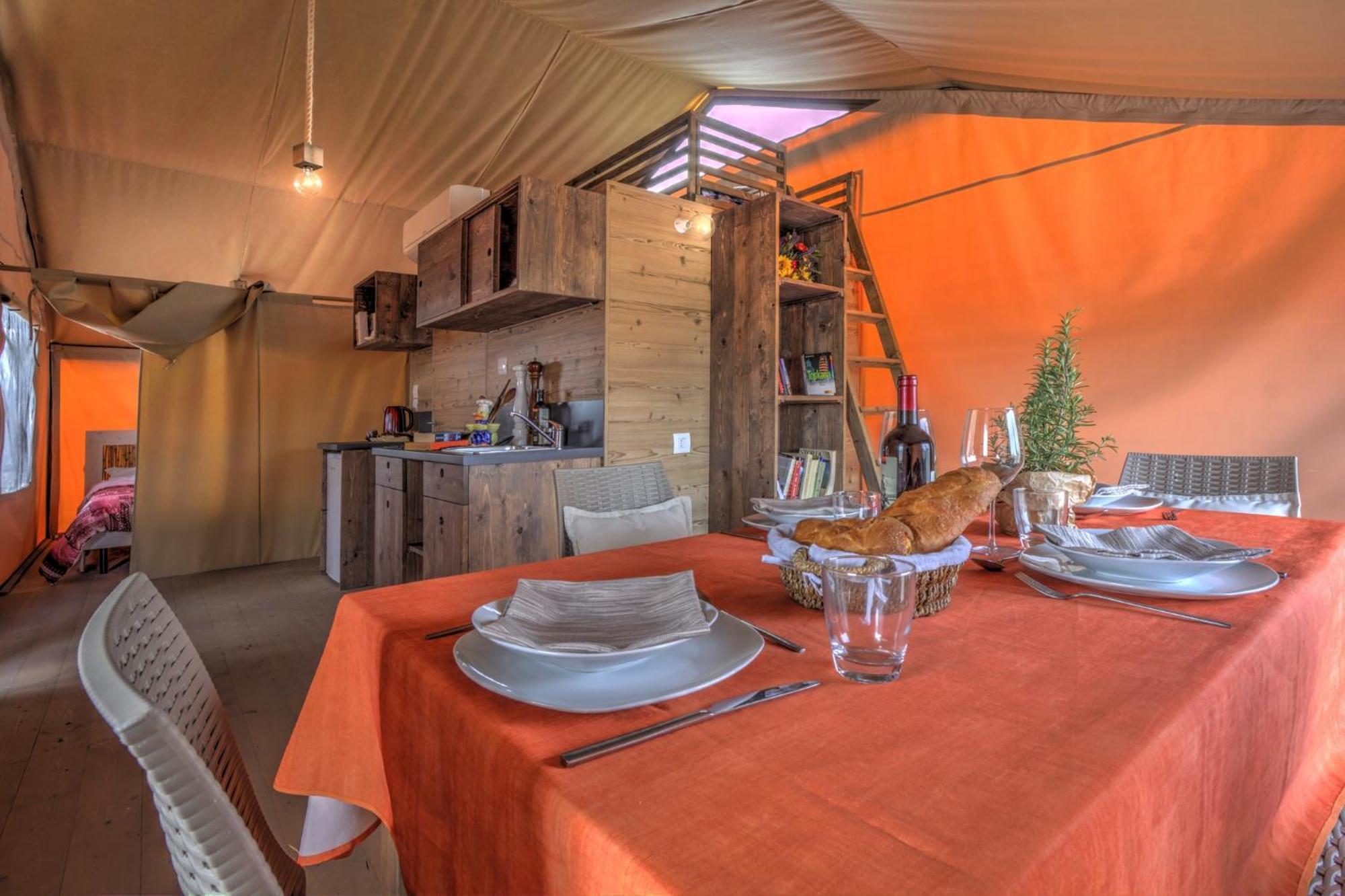 Glamping Diacceroni Tente de luxe 3*